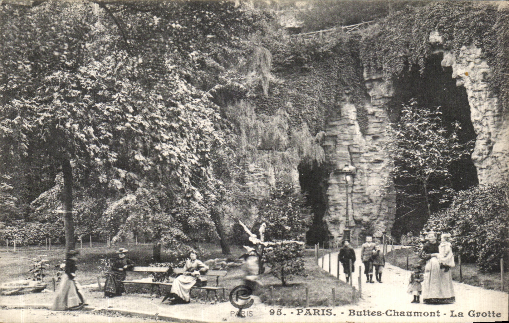 VINTAGE POSTCARD Paris Chaumont Hillocks the Cave