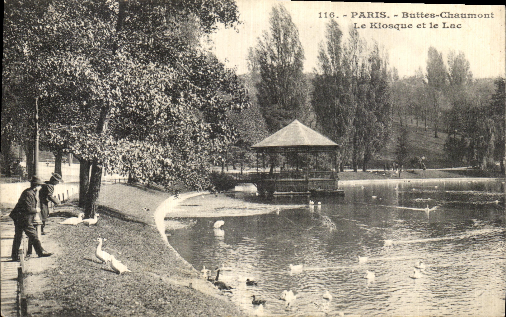 VINTAGE POSTCARD Paris Chaumont Hillocks the Kiosk and the Lake