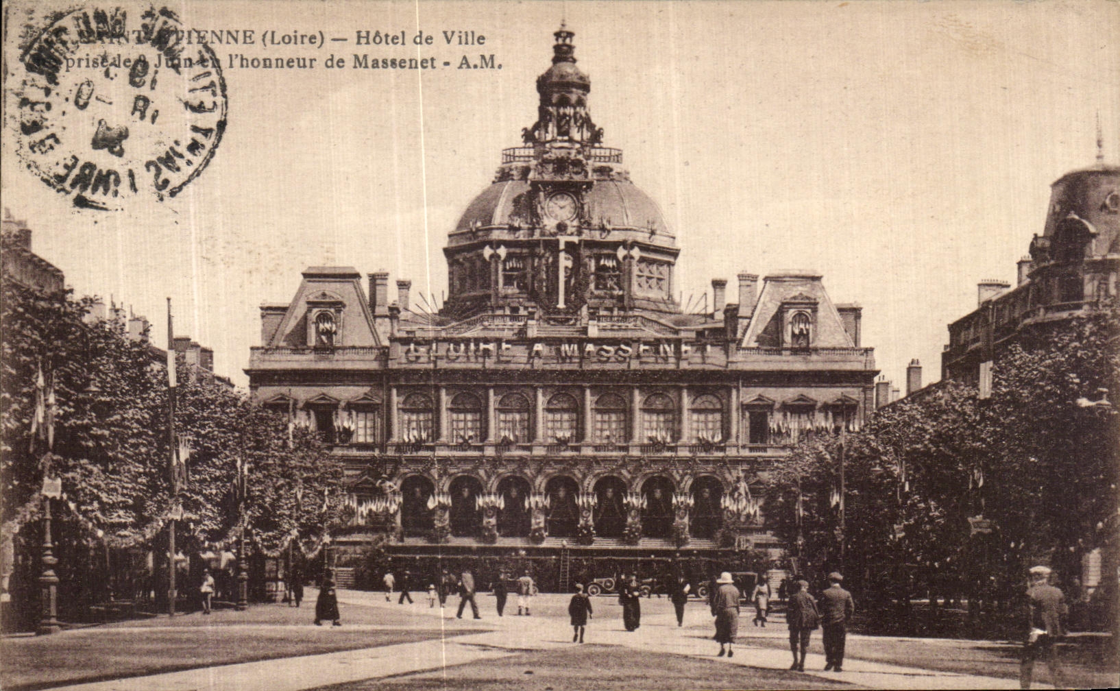 VINTAGE POSTCARD Sainte Etienne Town hall