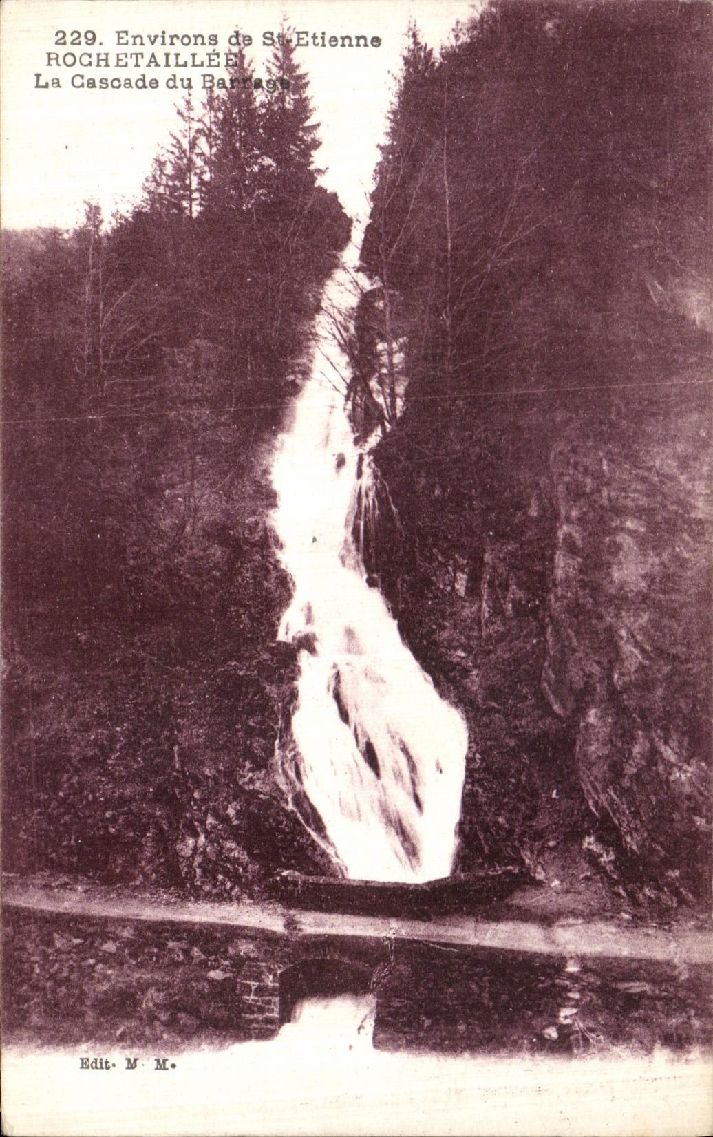 Alrededores de la POSTAL de la VENDIMIA Sainte de Etienne Rochetaillee la cascada de la detencion