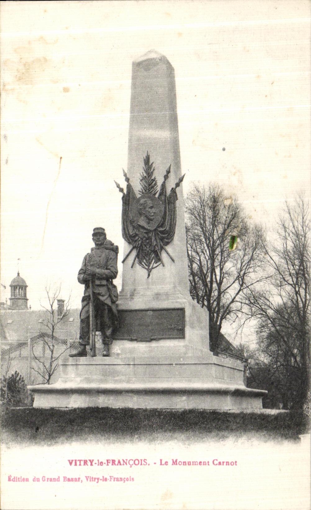 VINTAGE POSTCARD Vitry Francois the Monument Carnot Militaria