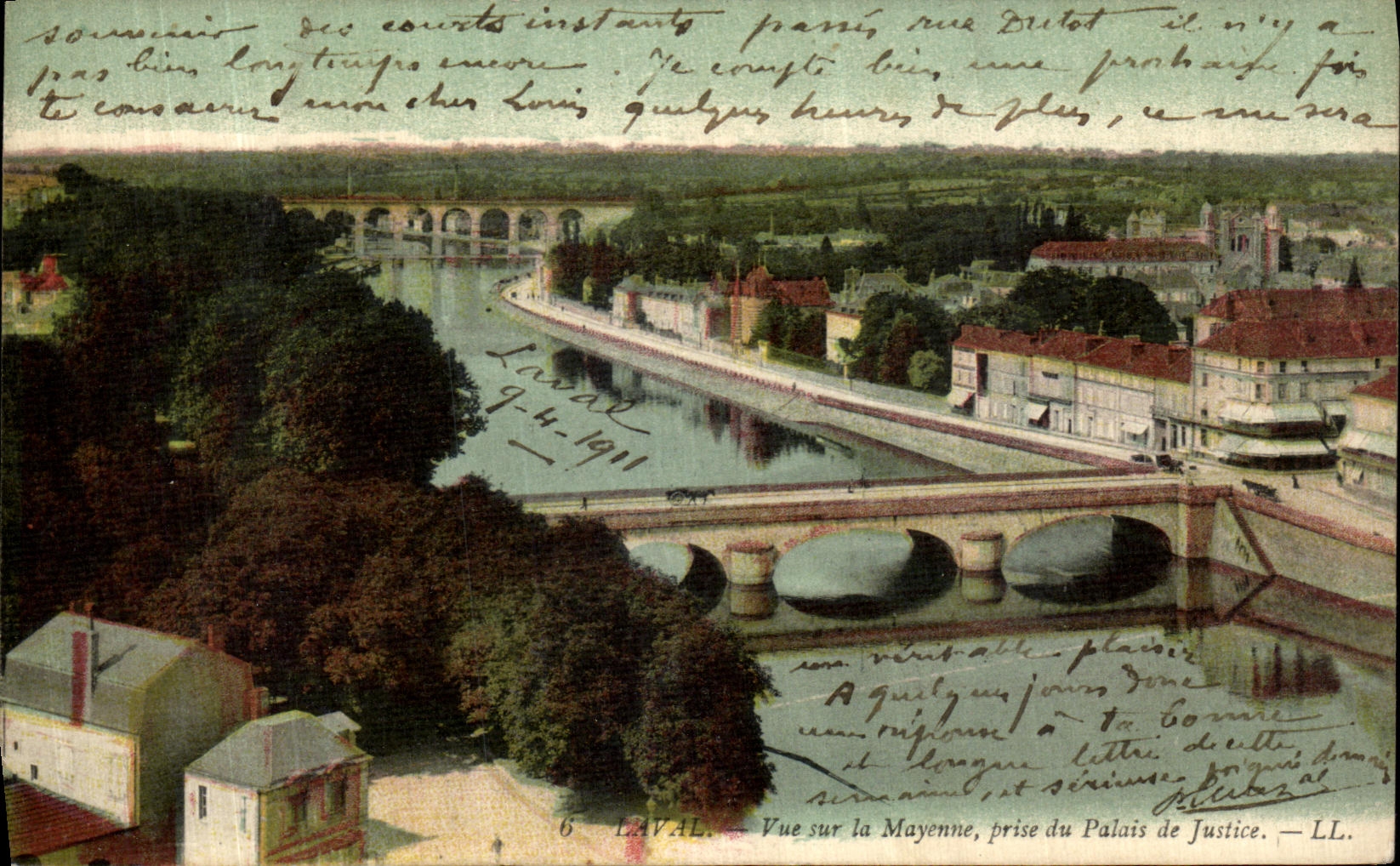 POSTAL Laval de la VENDIMIA visto en Mayenne tomada de las cortes de ley