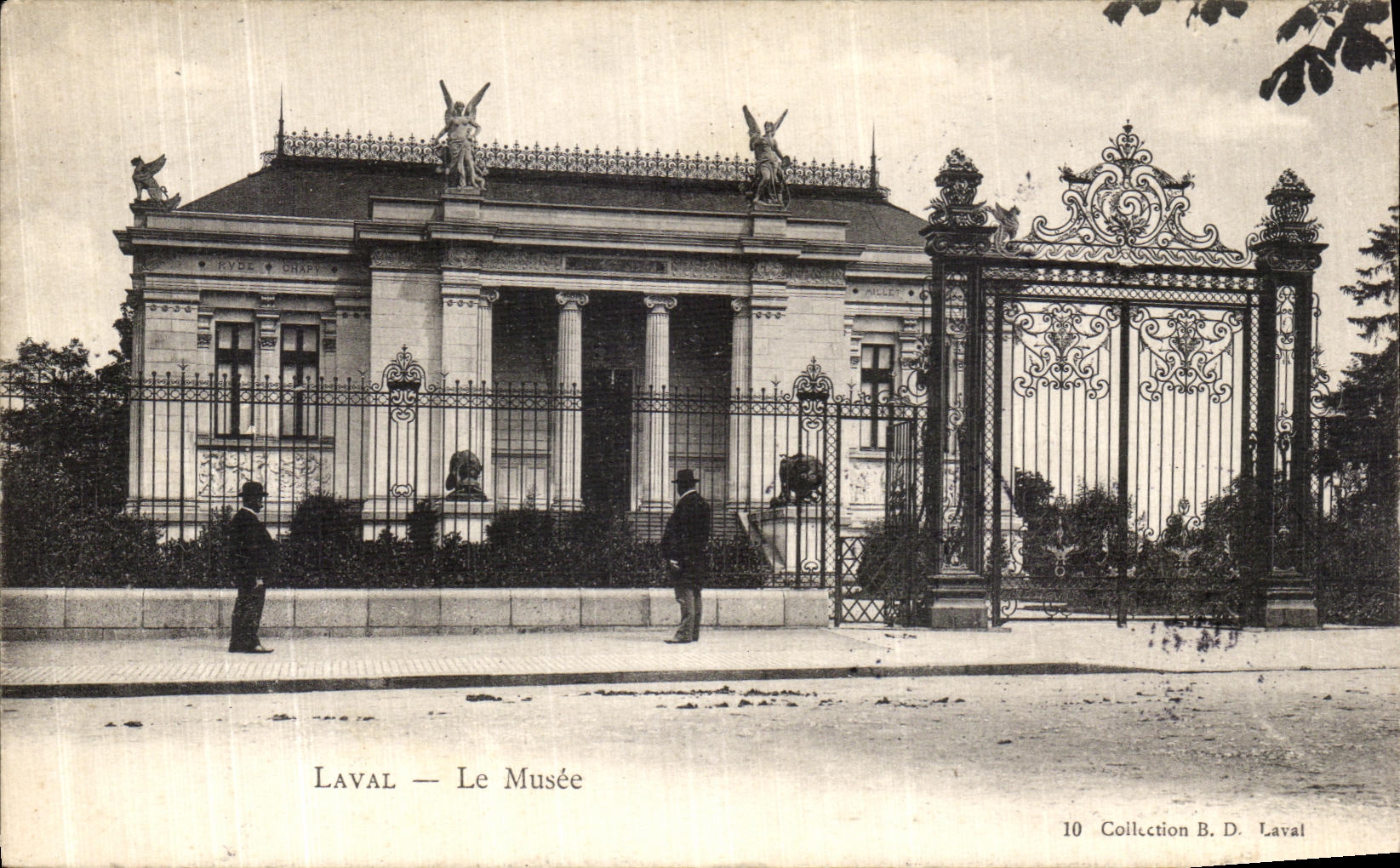 POSTAL Laval de la VENDIMIA el museo