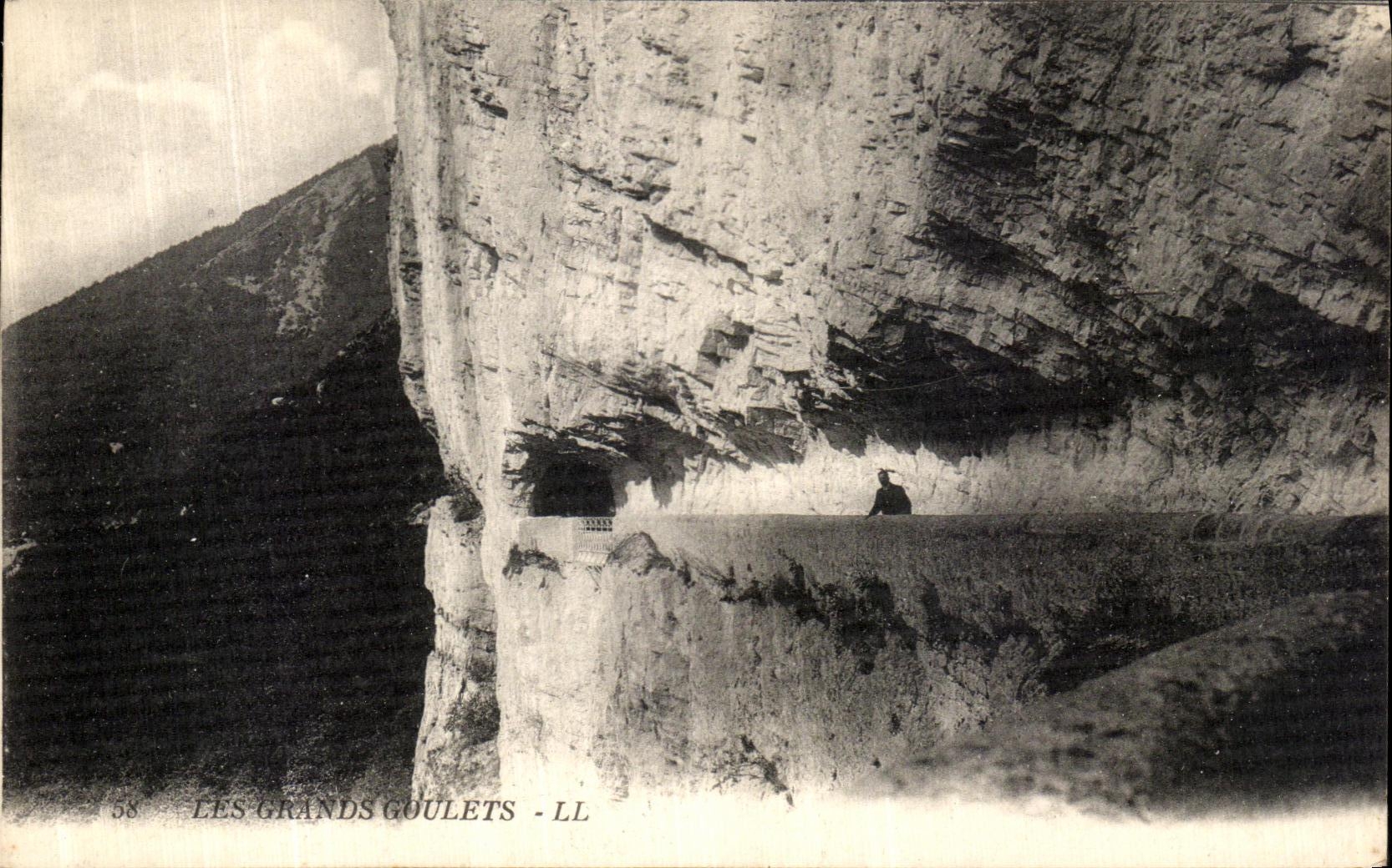 VINTAGE POSTCARD Great Narrow parts