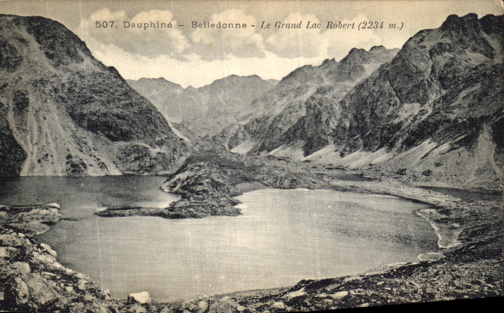 VINTAGE POSTCARD Dauphine Belledonne the Robert Big lake