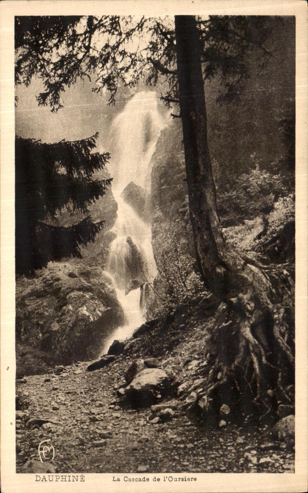 VINTAGE POSTCARD Dasuphine the Cascade of L Oursiere