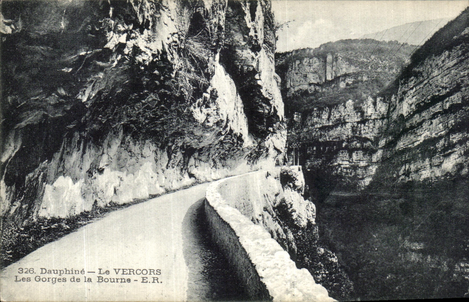 Catarata de Dauphine Vercors de la POSTAL de la VENDIMIA de Bourne