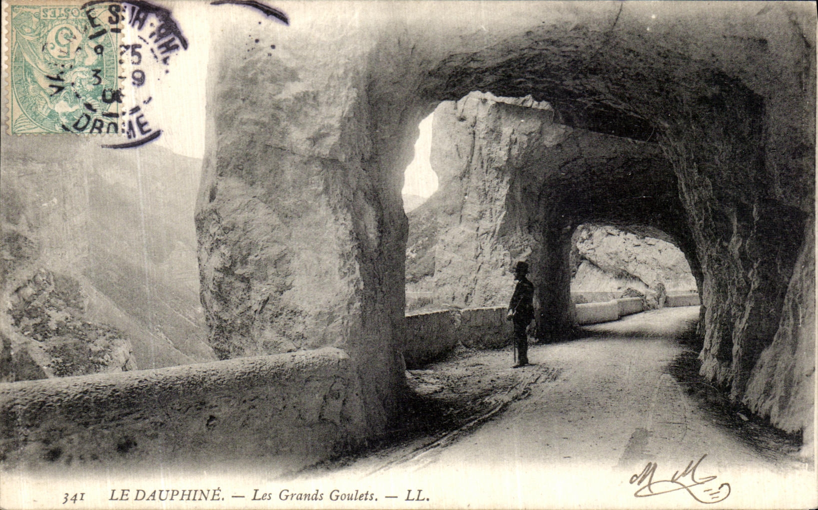 VINTAGE POSTCARD Dauphine Great Narrow parts