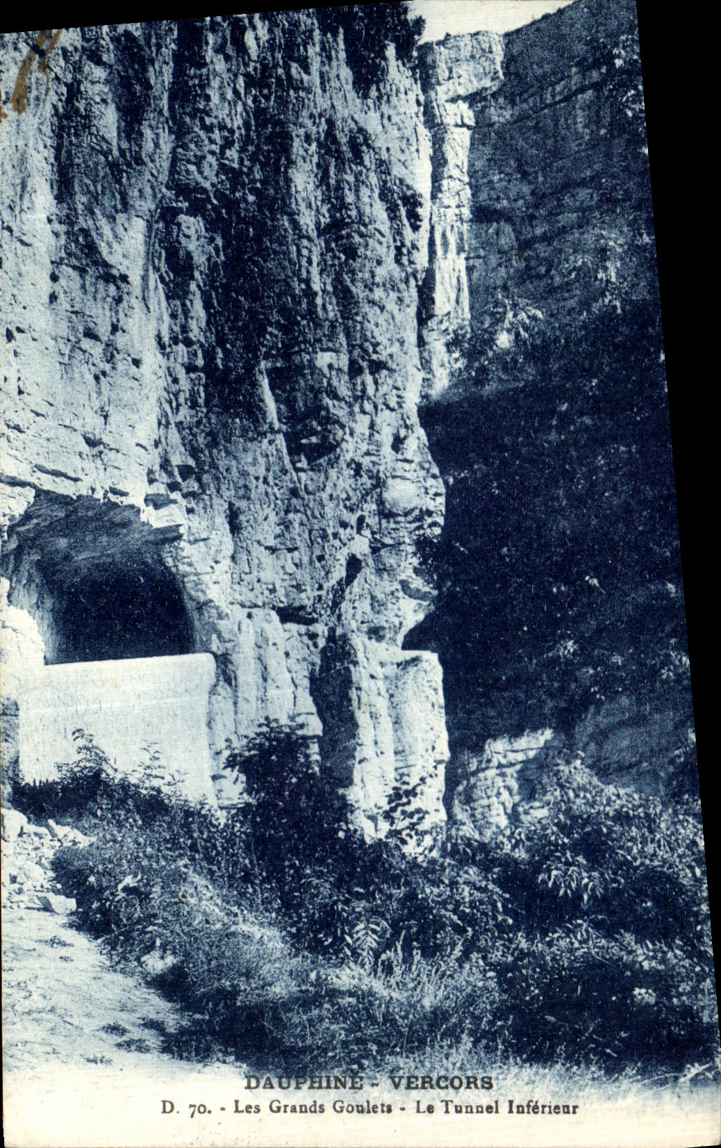 Estrecho de Dauphine Vercors de la POSTAL de la VENDIMIA el gran parte el túnel