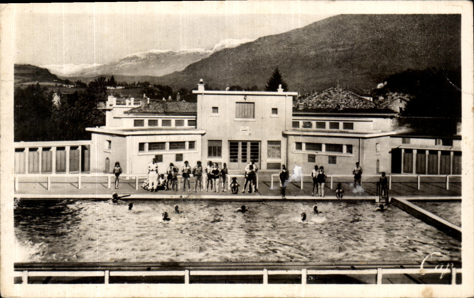 VINTAGE POSTCARD Vizille the Public swimming pool L Interior