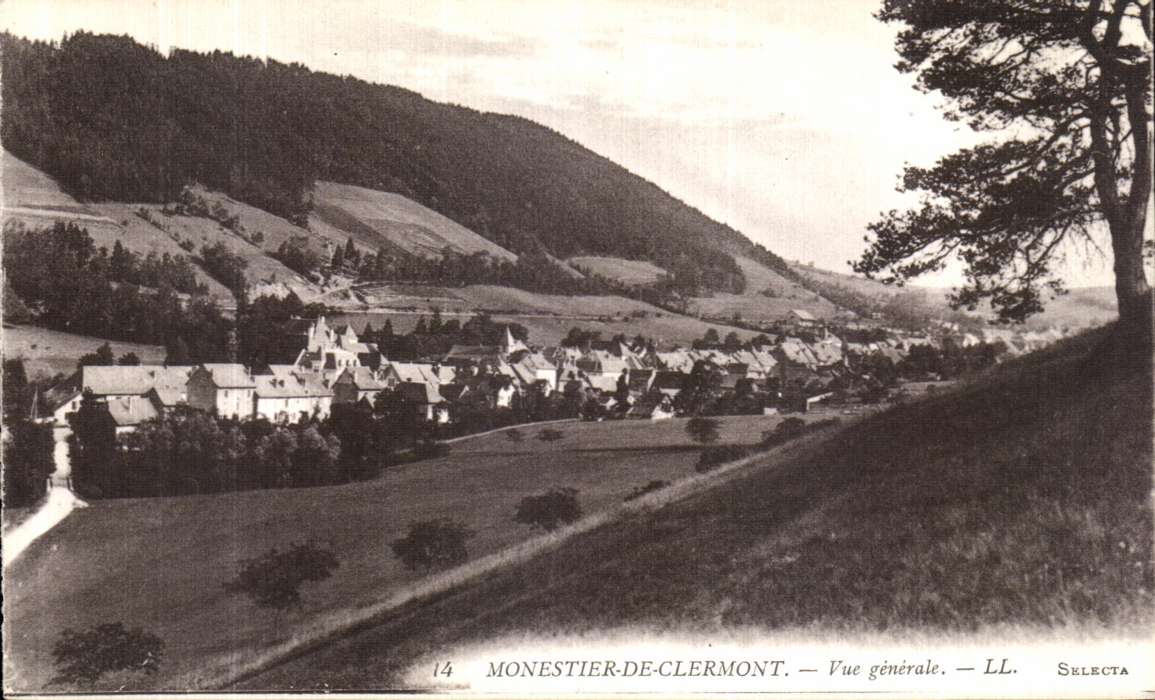VINTAGE POSTCARD Monestier de Clermont View