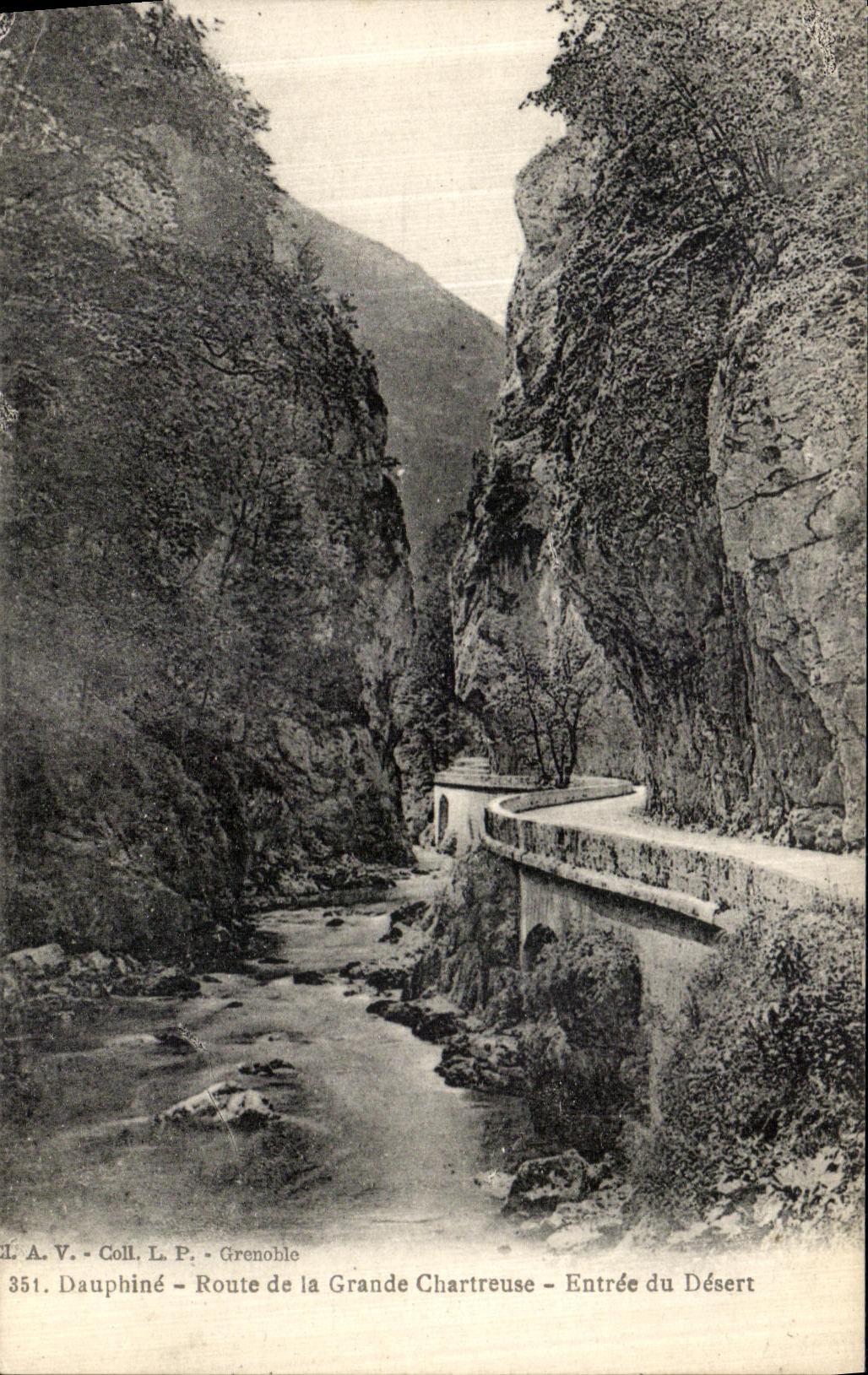 Camino de Dauphine de la POSTAL de la VENDIMIA de la entrada chartreuse grande de servicios