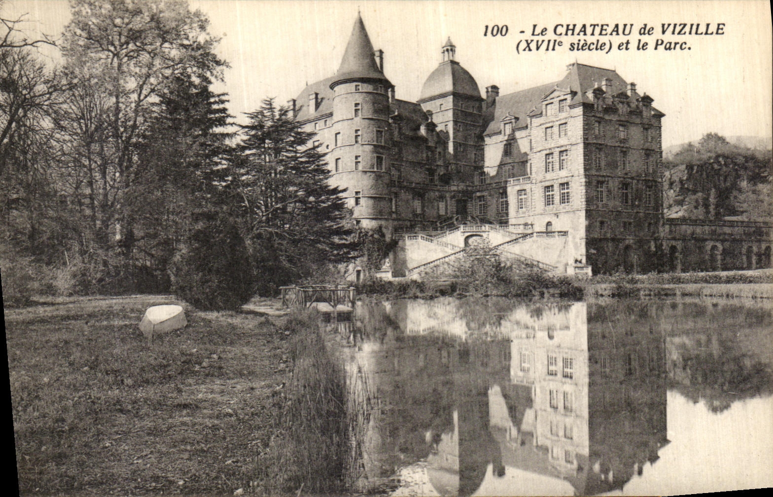 VINTAGE POSTCARD Castle of Vizille and the Park