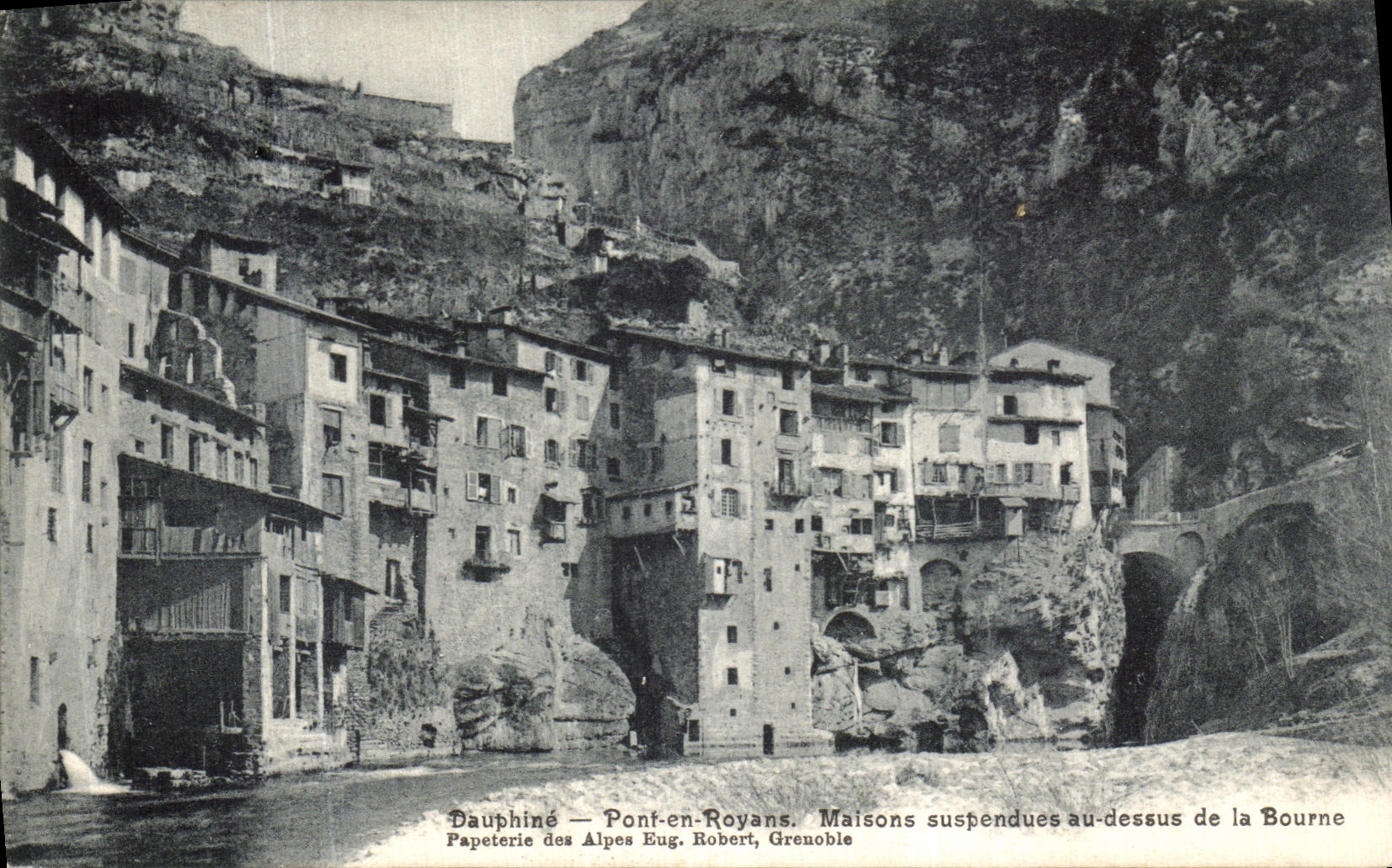 VINTAGE POSTCARD Dauphine Bridge in Royas Houses suspended on the top of Bourne