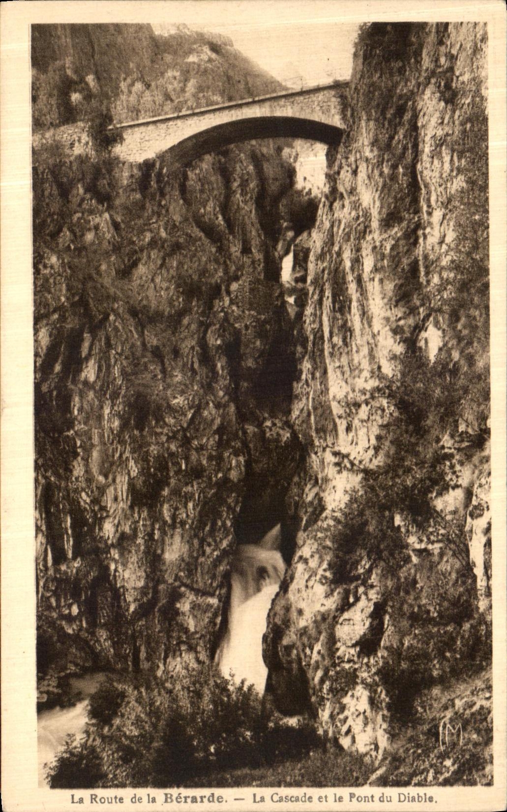 VINTAGE POSTCARD the Road of Berarde the Cascade and the Bridge of the Devil