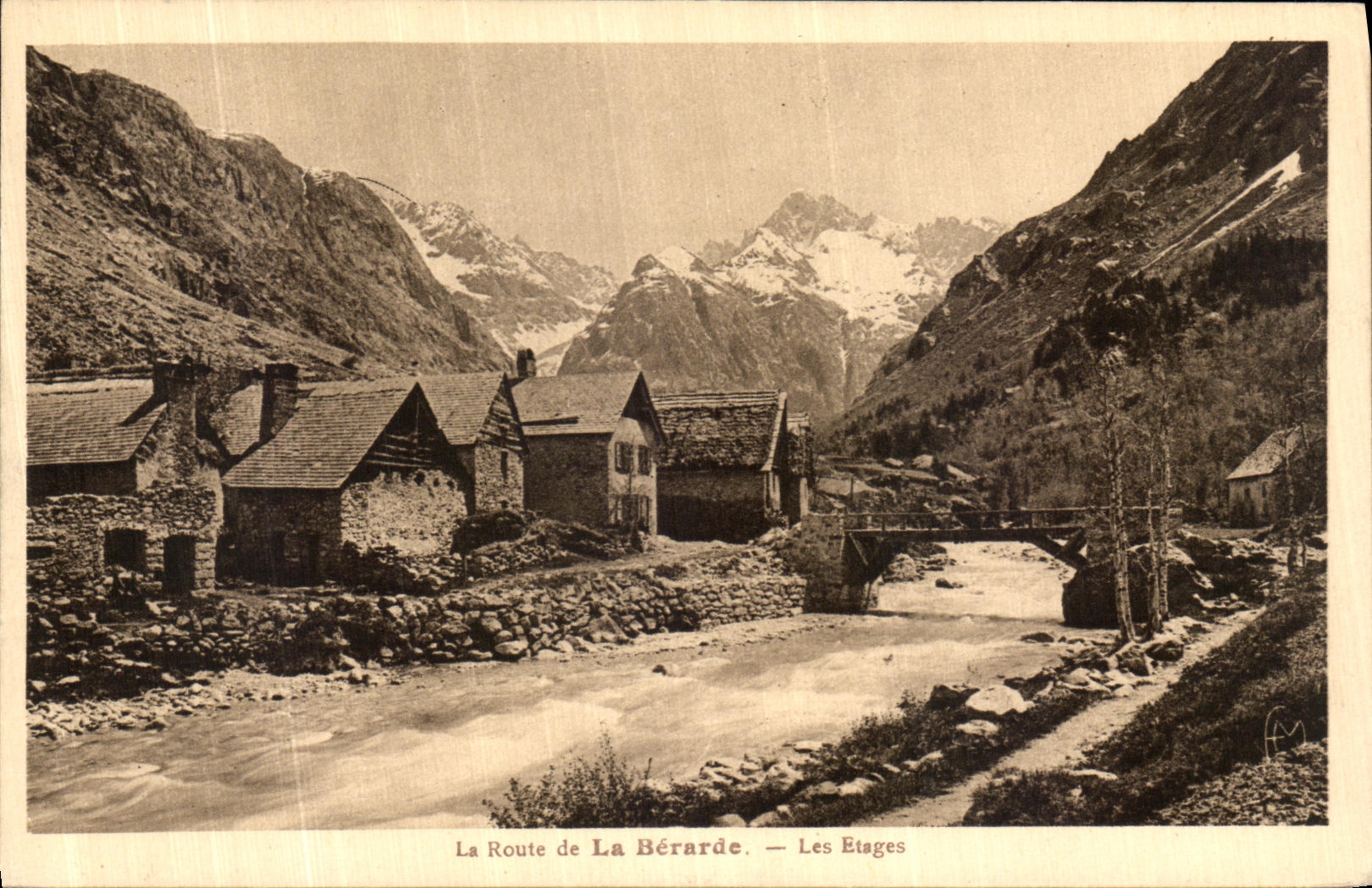 VINTAGE POSTCARD the Road Berarde Stages