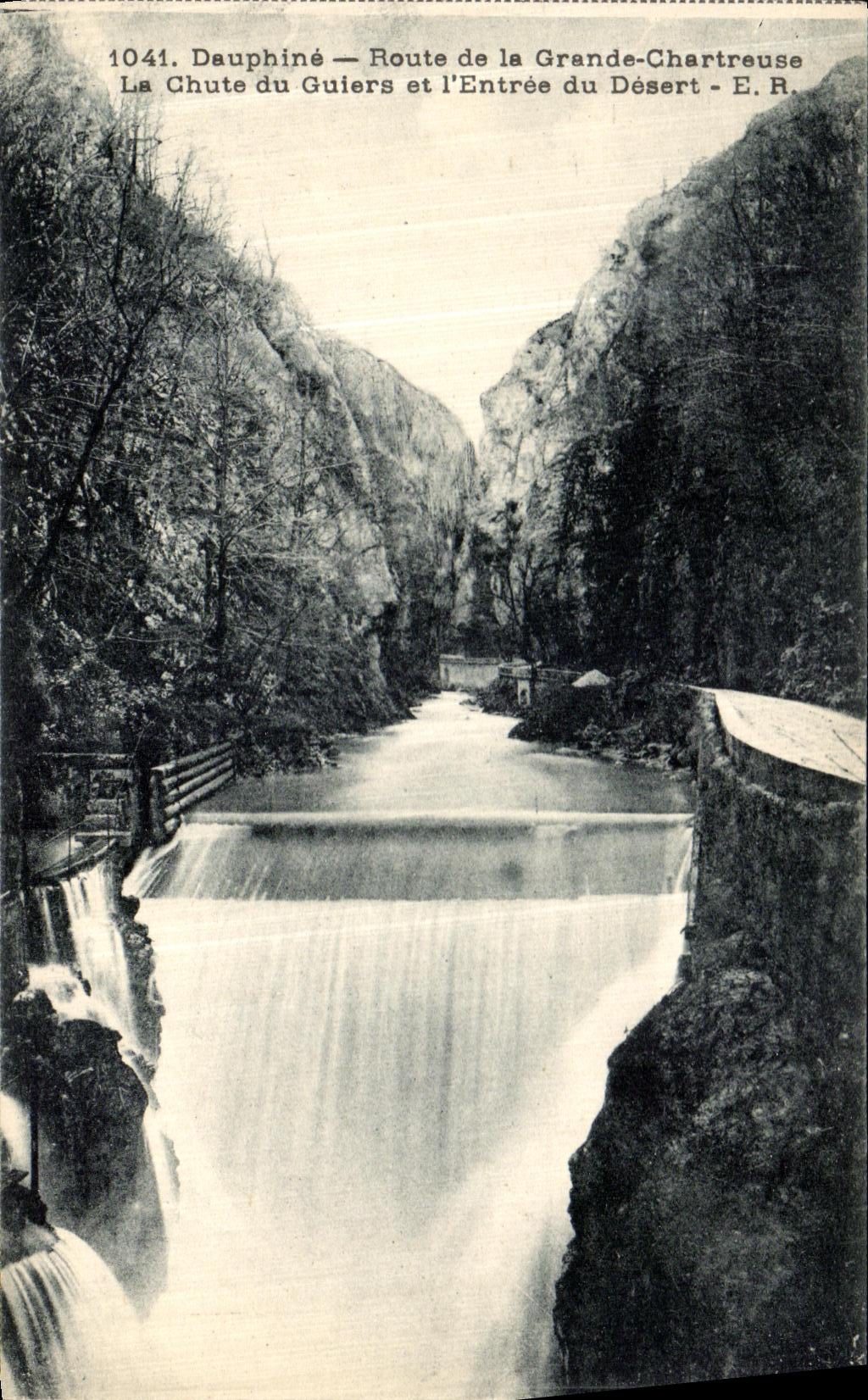 Camino de Dauphine de la POSTAL de la VENDIMIA de Chate chartreuse grande de Guiers y de L incorporados de servicios