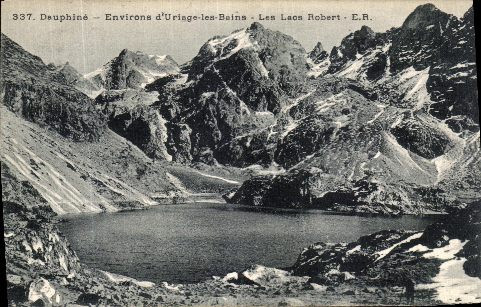 VINTAGE POSTCARD Dauphine Surroundings D Uriage Les Bains the Robert Lakes