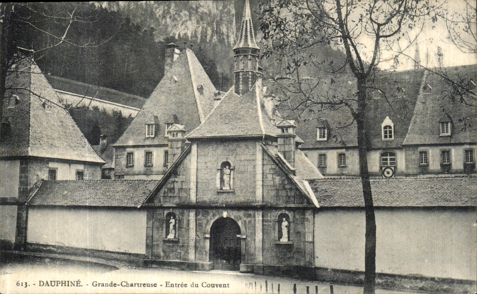 Chartreuse grande de Dauphine de la POSTAL de la VENDIMIA entrado del convento