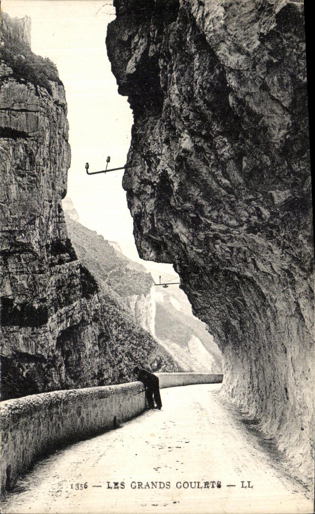 VINTAGE POSTCARD Great Narrow parts