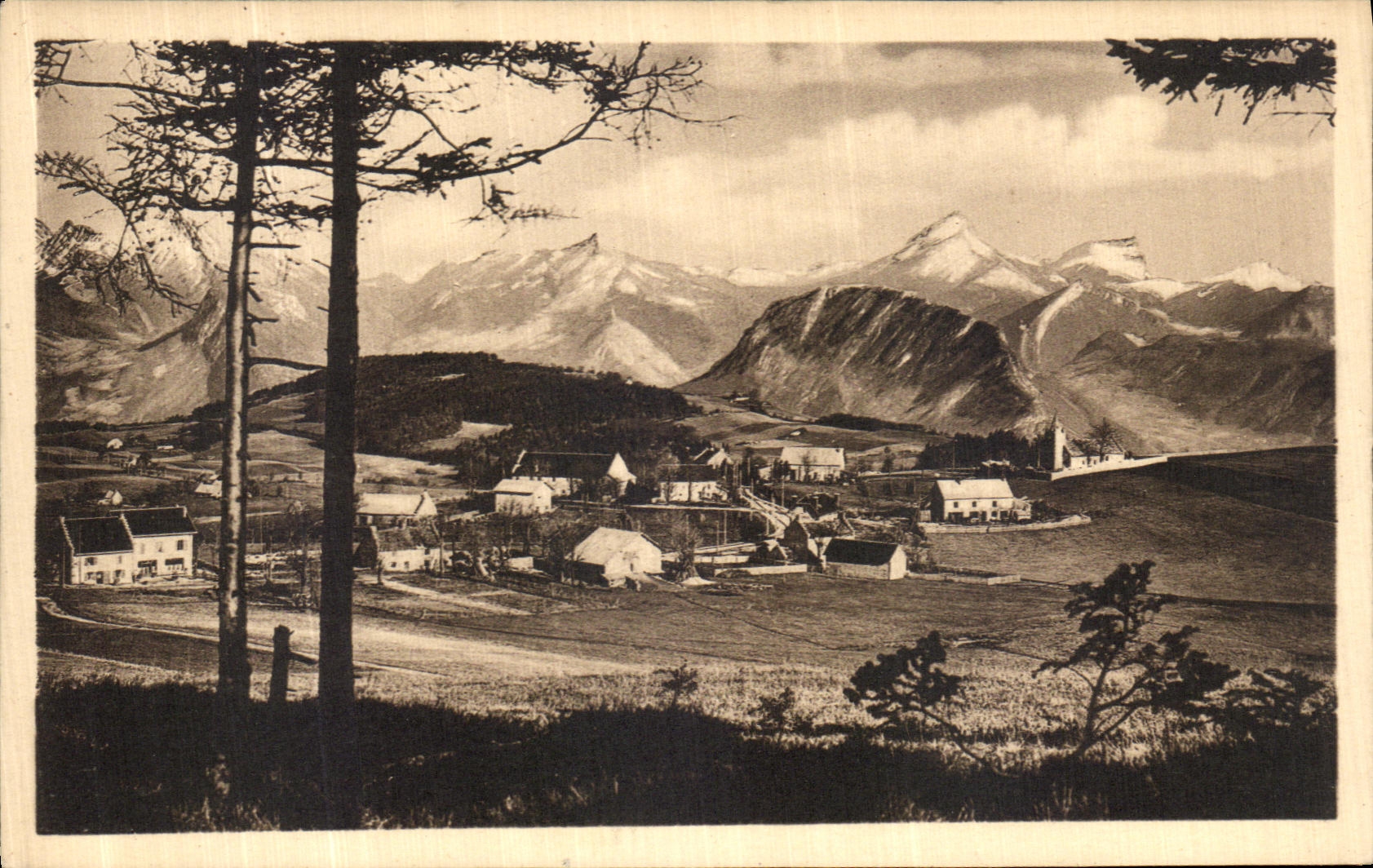 VINTAGE POSTCARD Dauphine St Nizier Station