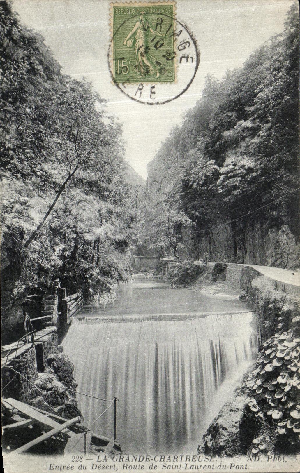 Entrada chartreuse grande de la POSTAL de la VENDIMIA del camino de los servicios de Saint Laurent del puente