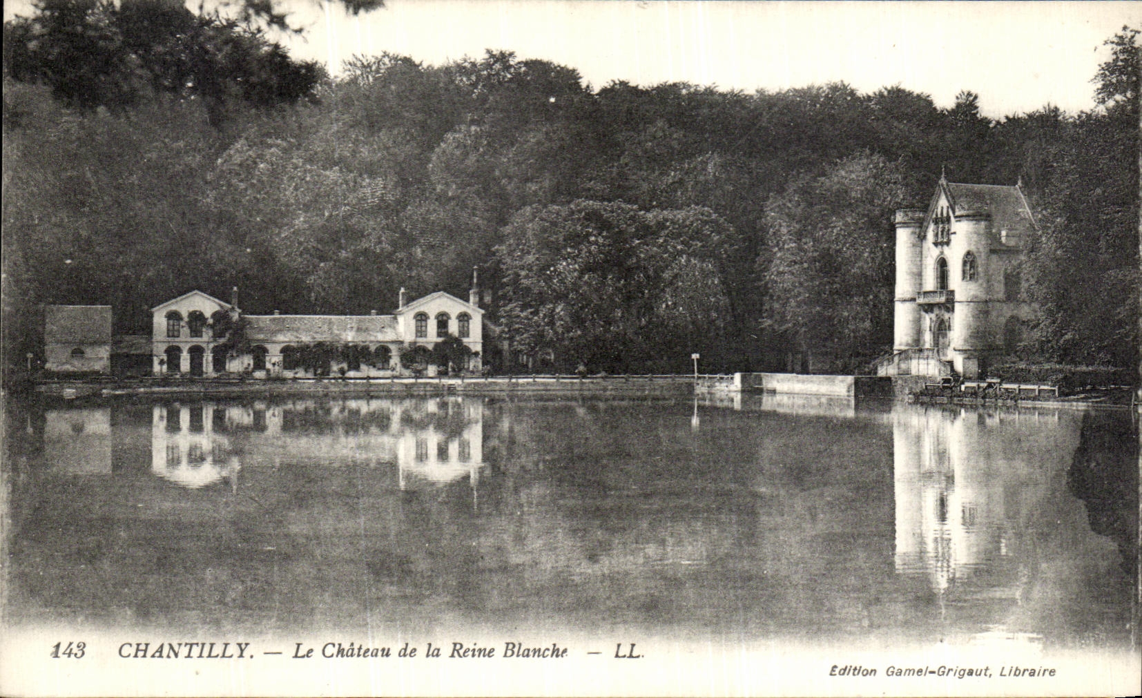 CPA Chantilly Le Chateau de la Reine Blanche