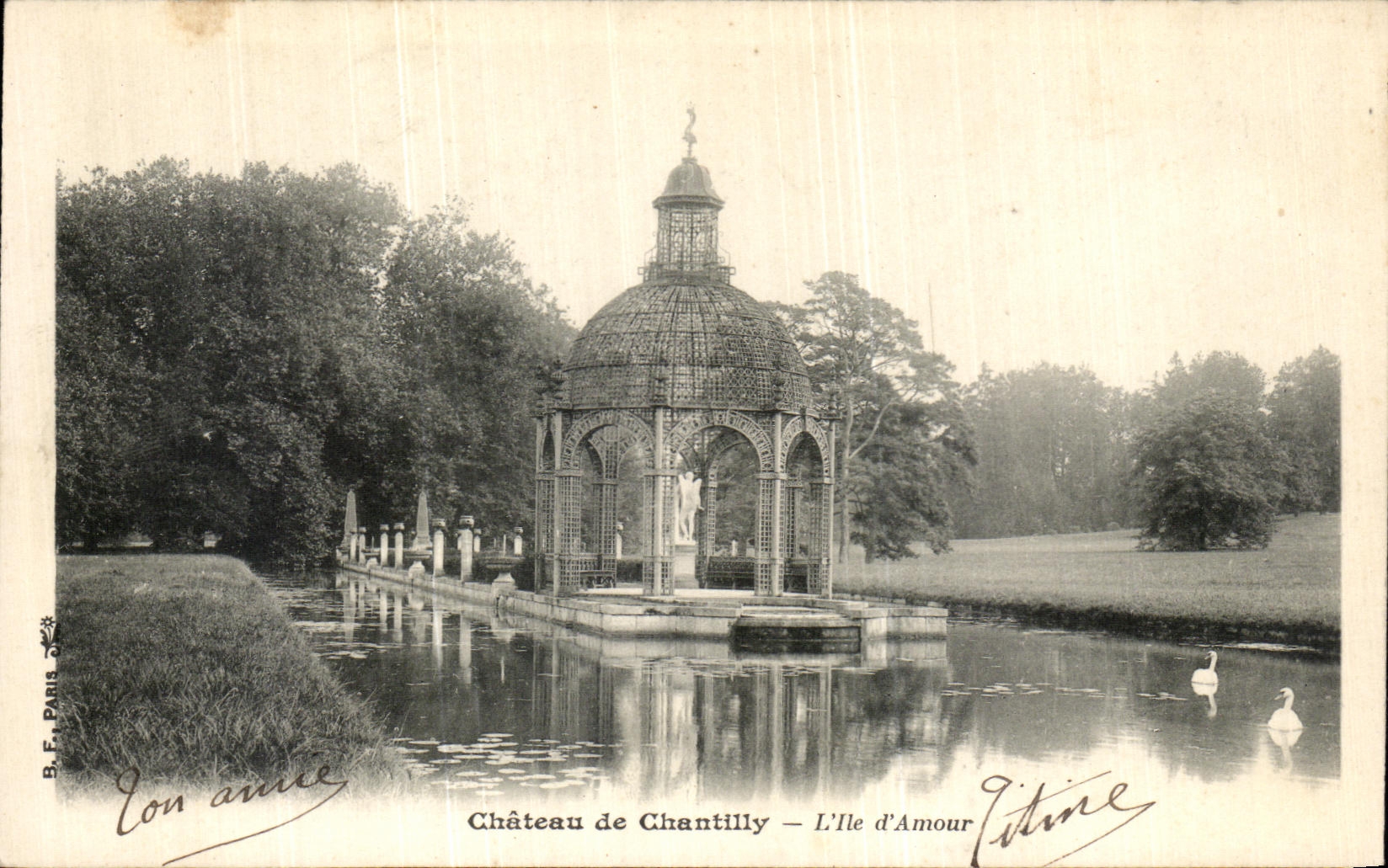 VINTAGE POSTCARD Castle of Chantilly L IIe D Love