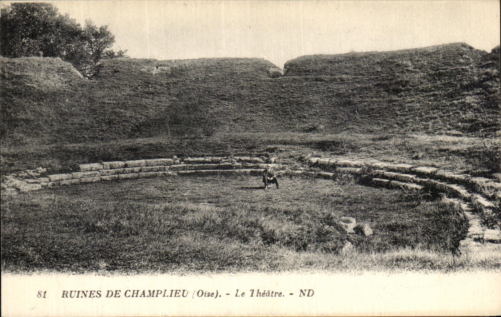 VINTAGE POSTCARD Ruins Of Compiegne the Theater