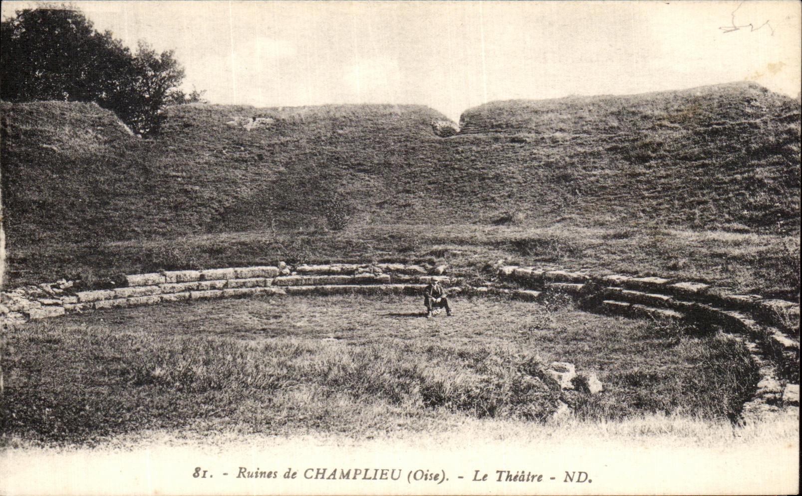 VINTAGE POSTCARD Ruins of Champlieu the theater