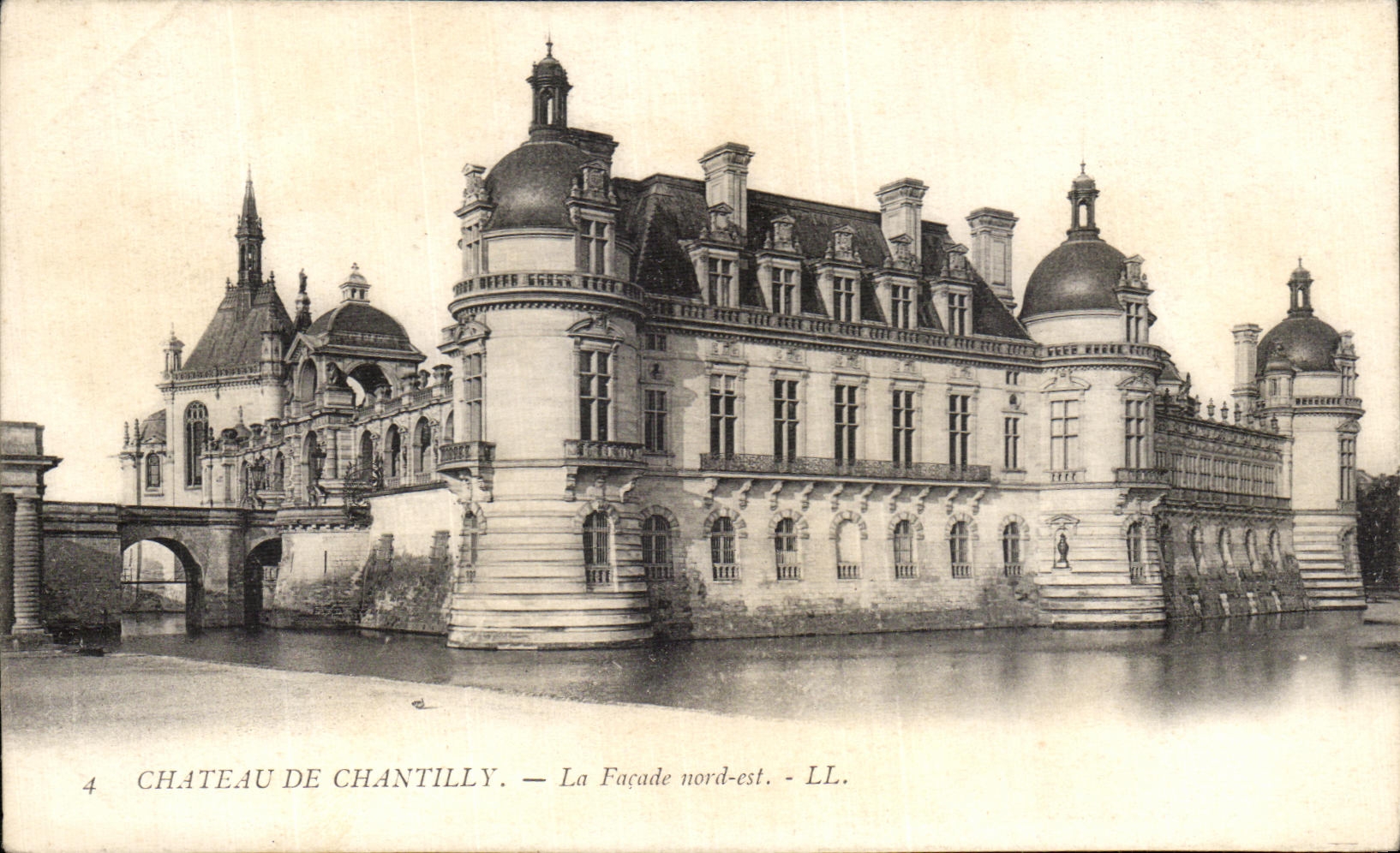 CPA Chateau de Chantilly La Facade nord Est