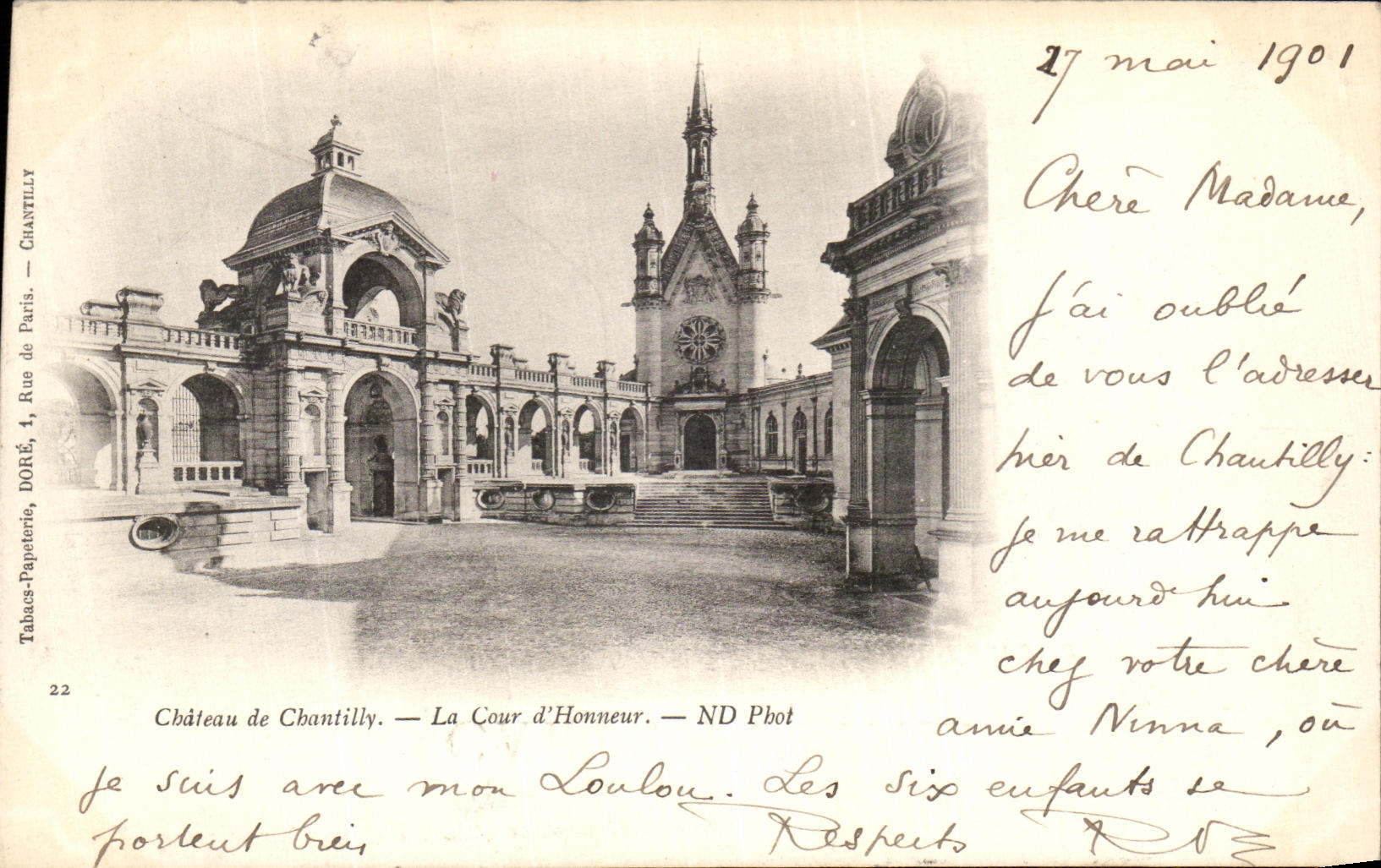 VINTAGE POSTCARD Castle of Chantilly the Court D Honor