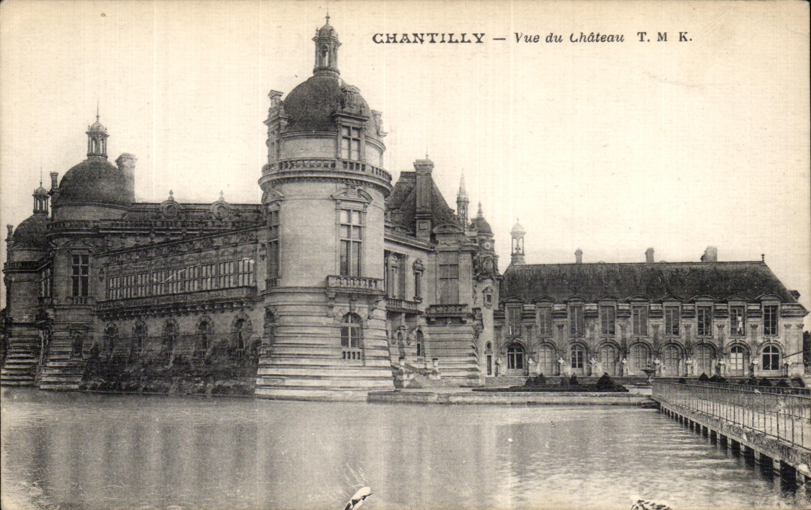 VINTAGE POSTCARD Chantilly Seen of the Castle