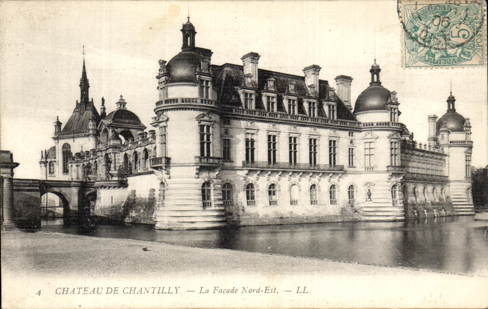 VINTAGE POSTCARD Castle of Chantilly the Northern Frontage Is