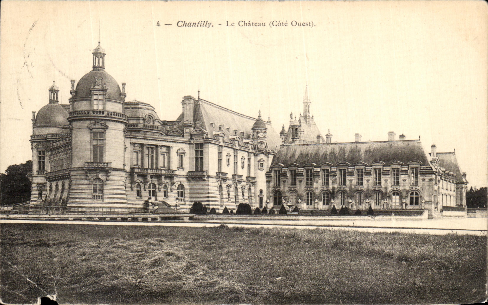 VINTAGE POSTCARD Chantilly the Castle