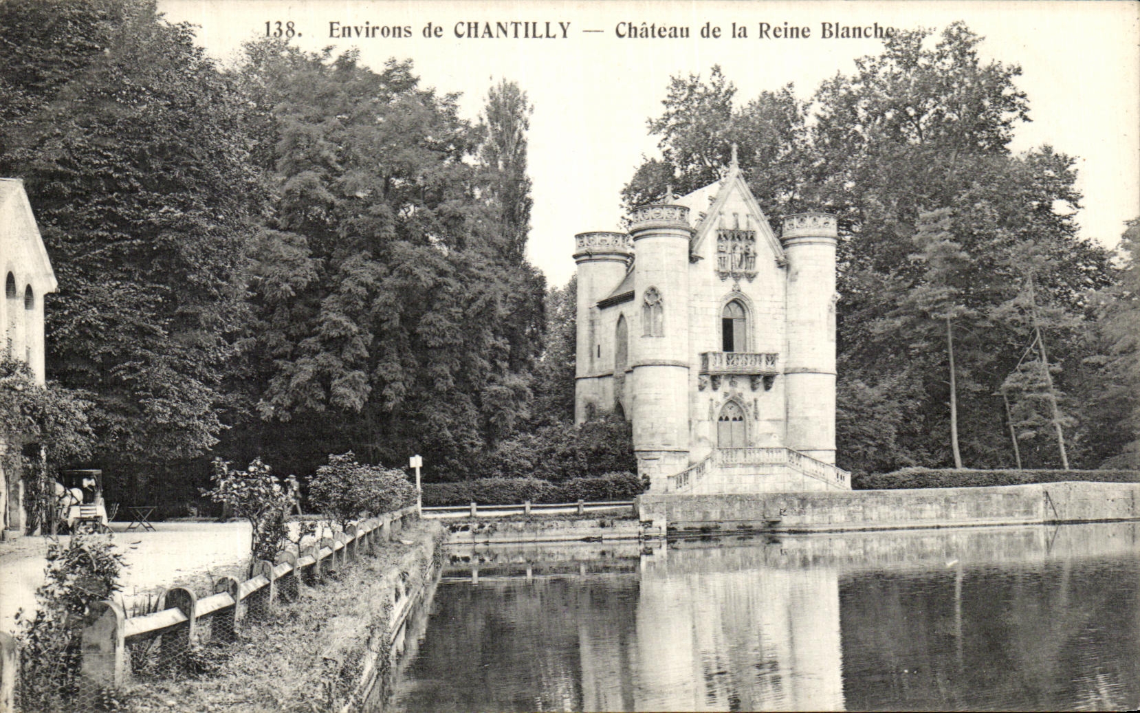 VINTAGE POSTCARD Surroundings of Chantilly Castle of the White Queen