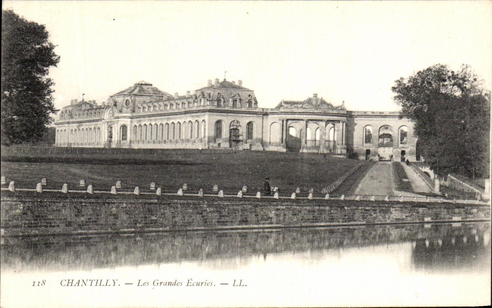 VINTAGE POSTCARD Chantilly Large stables