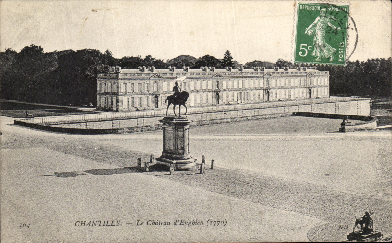 VINTAGE POSTCARD Chantilly the Castle D Enghien