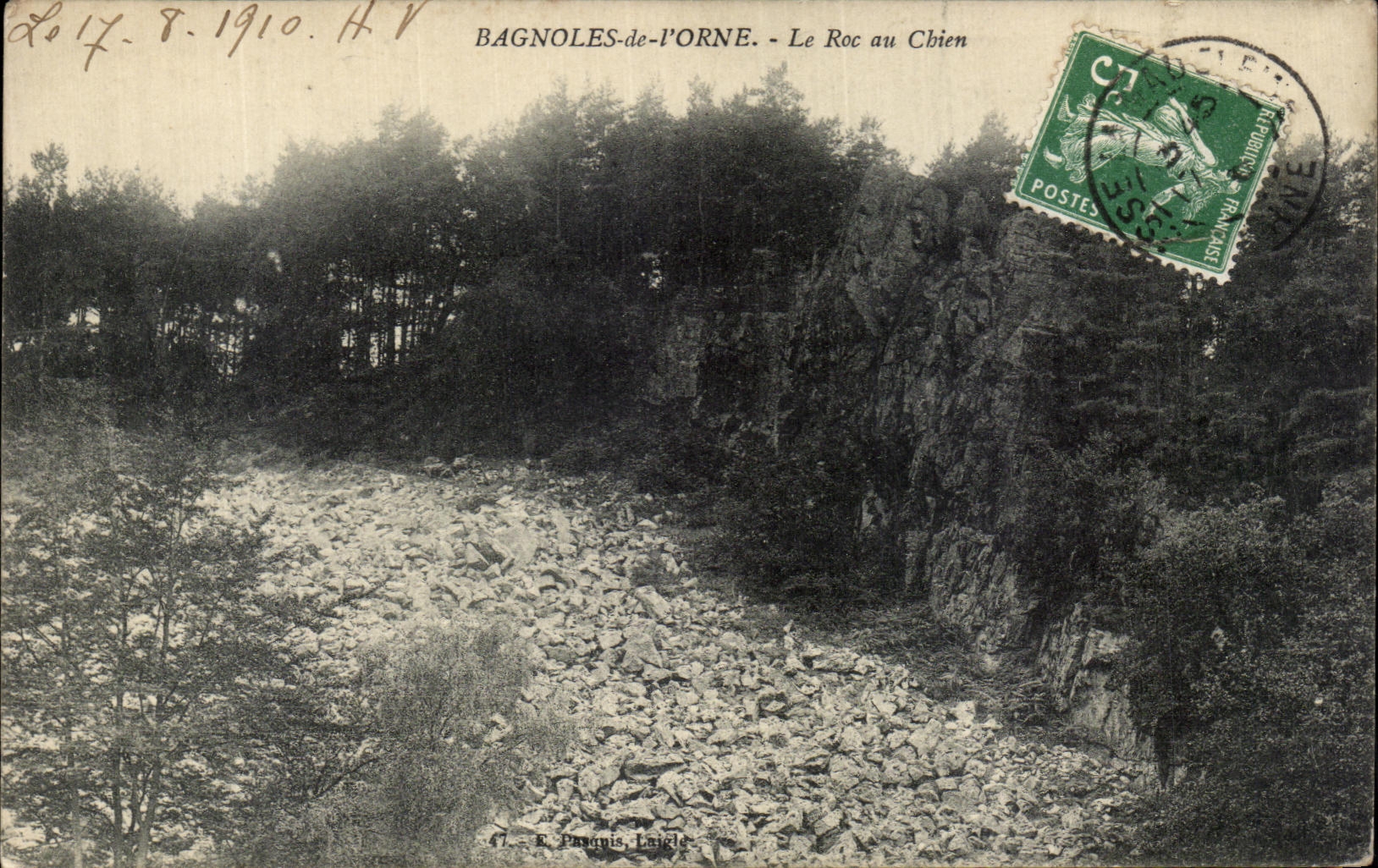 La POSTAL de la VENDIMIA Bagnoles de L adorna la roca con el perro