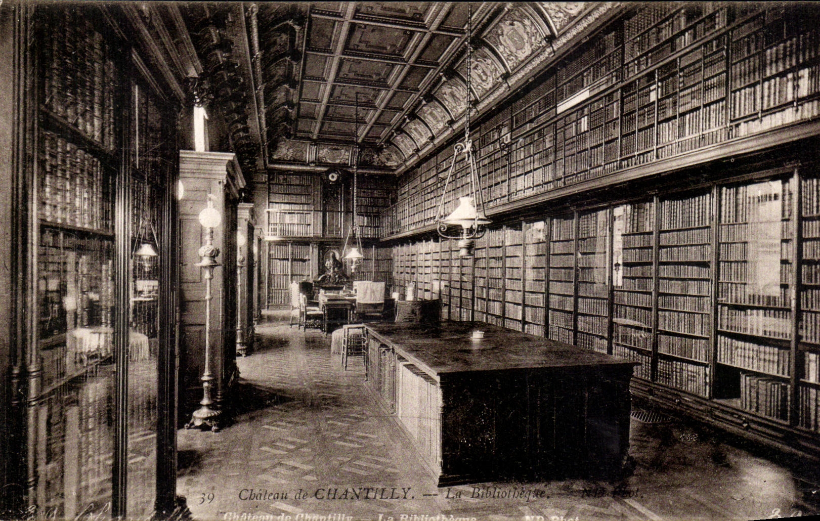 VINTAGE POSTCARD Castle Of Chantilly the library