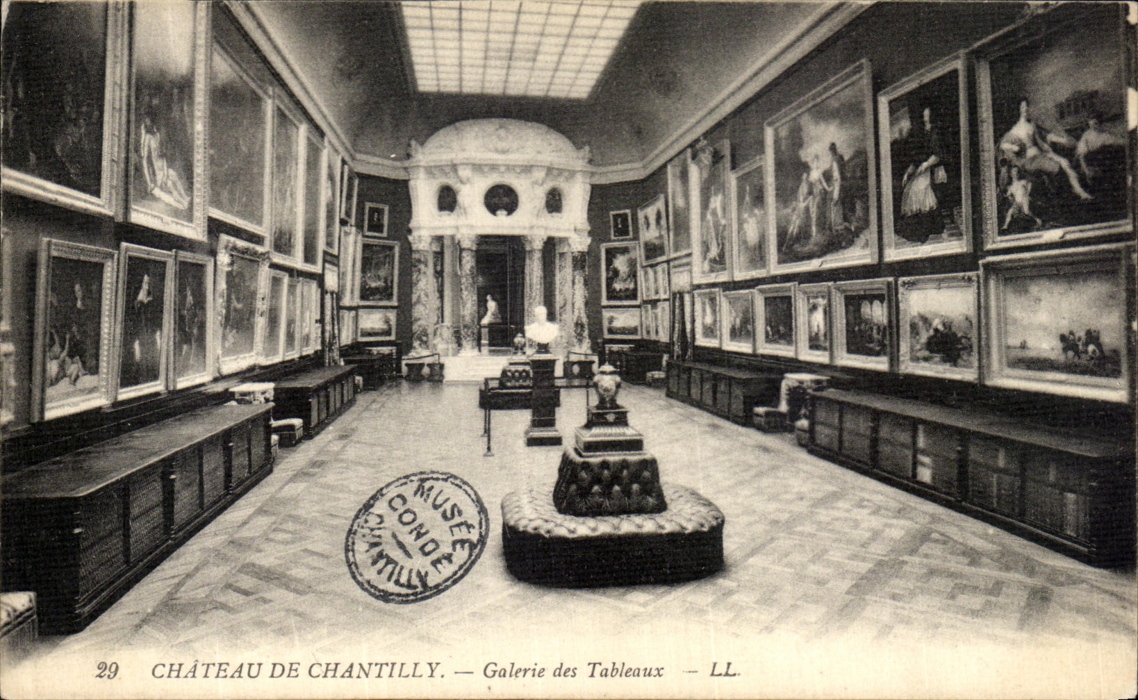 VINTAGE POSTCARD Castle Of Chantilly Gallery of the Tables