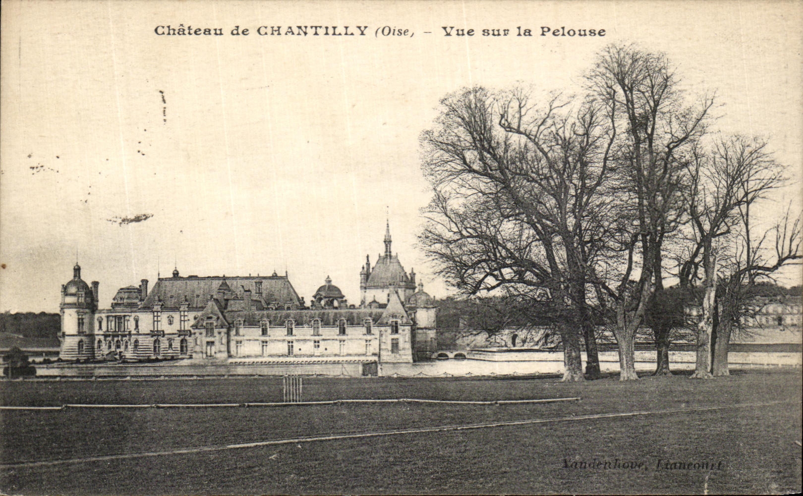 VINTAGE POSTCARD Castle Of Chantilly Seen On the Lawn