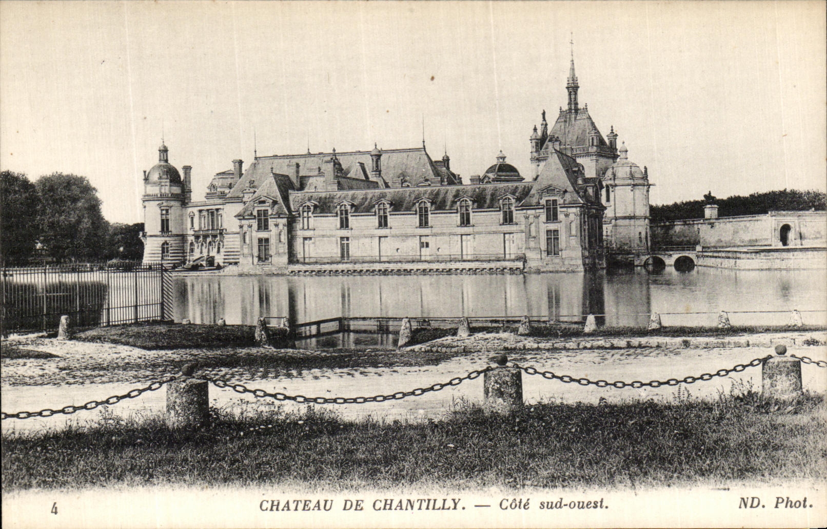 VINTAGE POSTCARD Castle Of Chantilly Western Southern part
