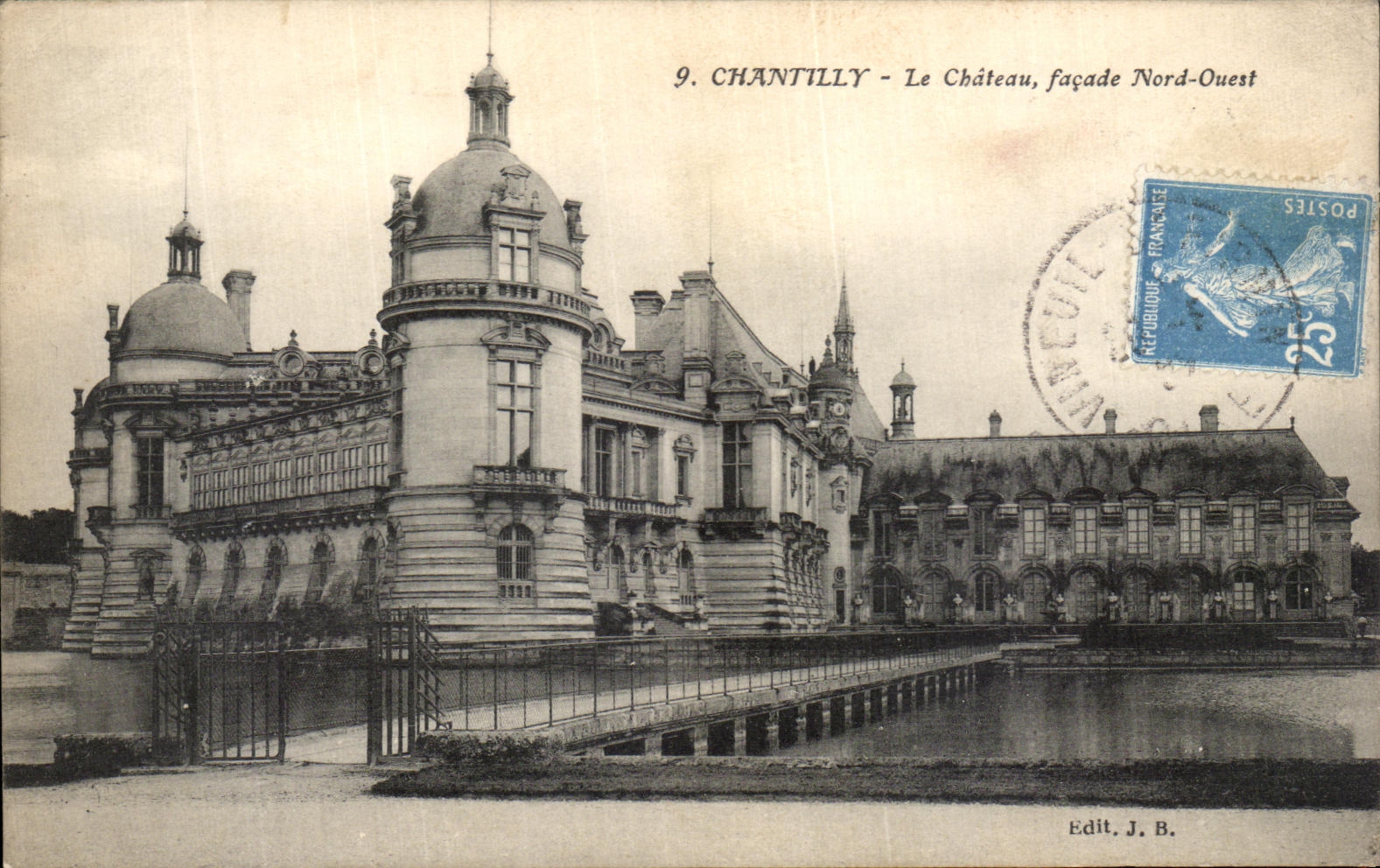VINTAGE POSTCARD Chantilly the Castle