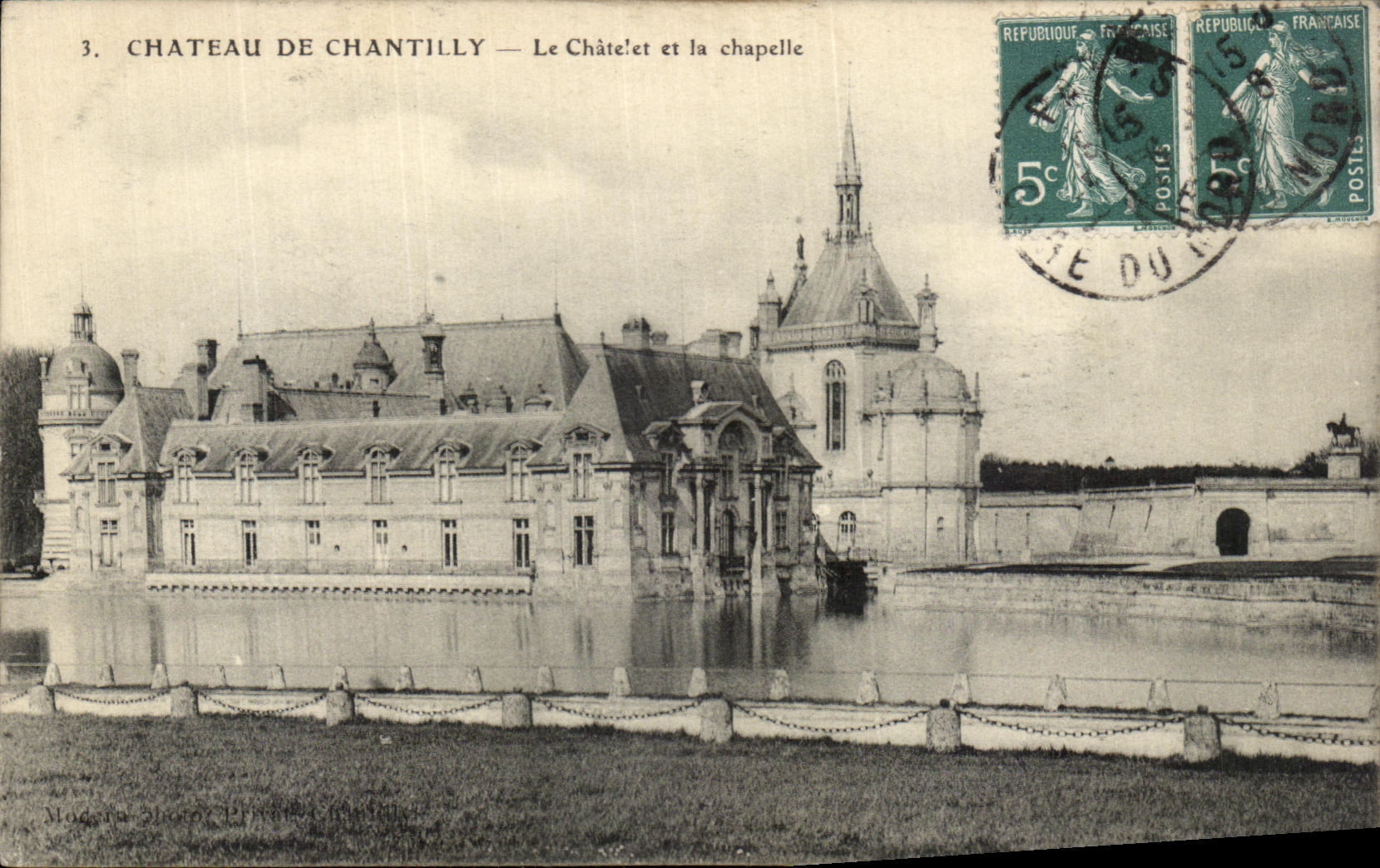 VINTAGE POSTCARD Castle Of Chantilly Chatelet and the vault