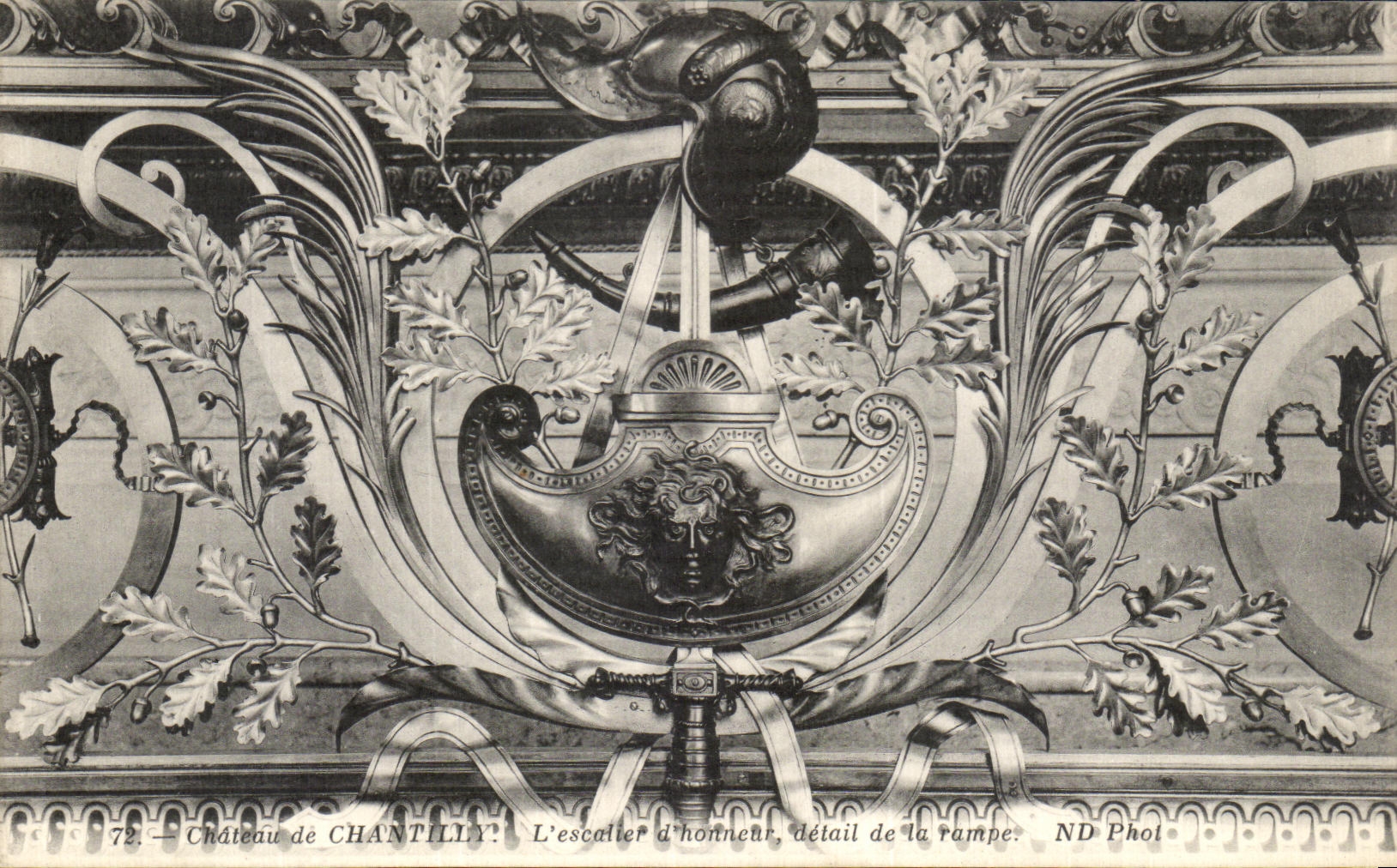 VINTAGE POSTCARD Castle Of Chantilly L staircase D honor detail of the slope