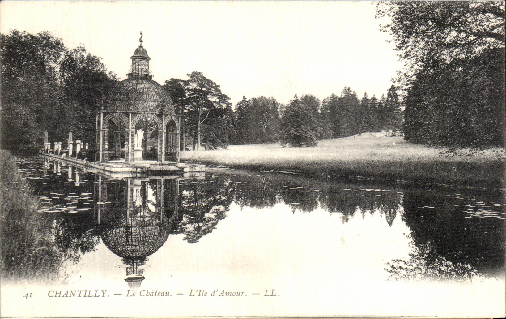 VINTAGE POSTCARD Chantilly the Castle L island D love