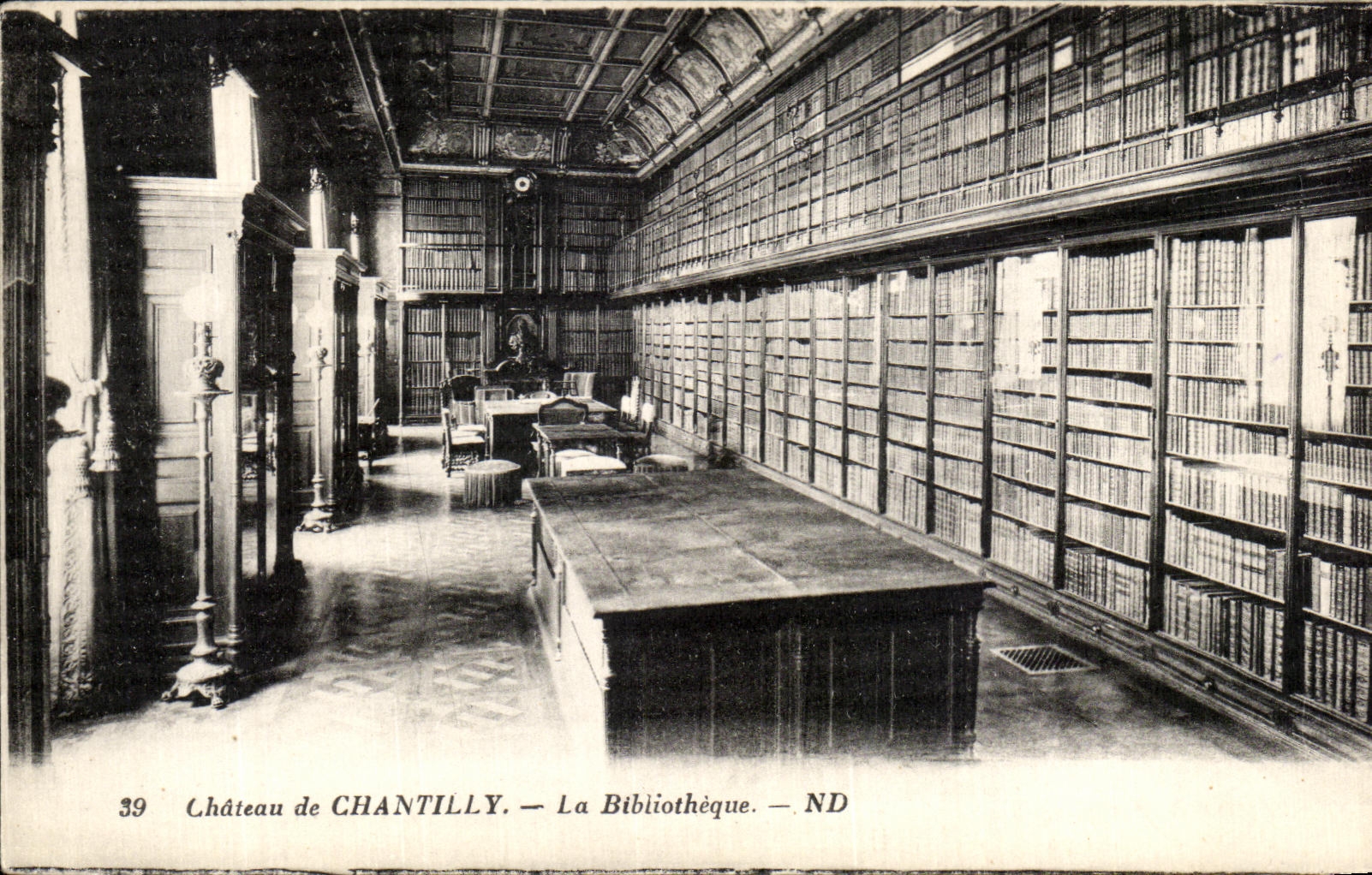 VINTAGE POSTCARD Castle of Chantilly library