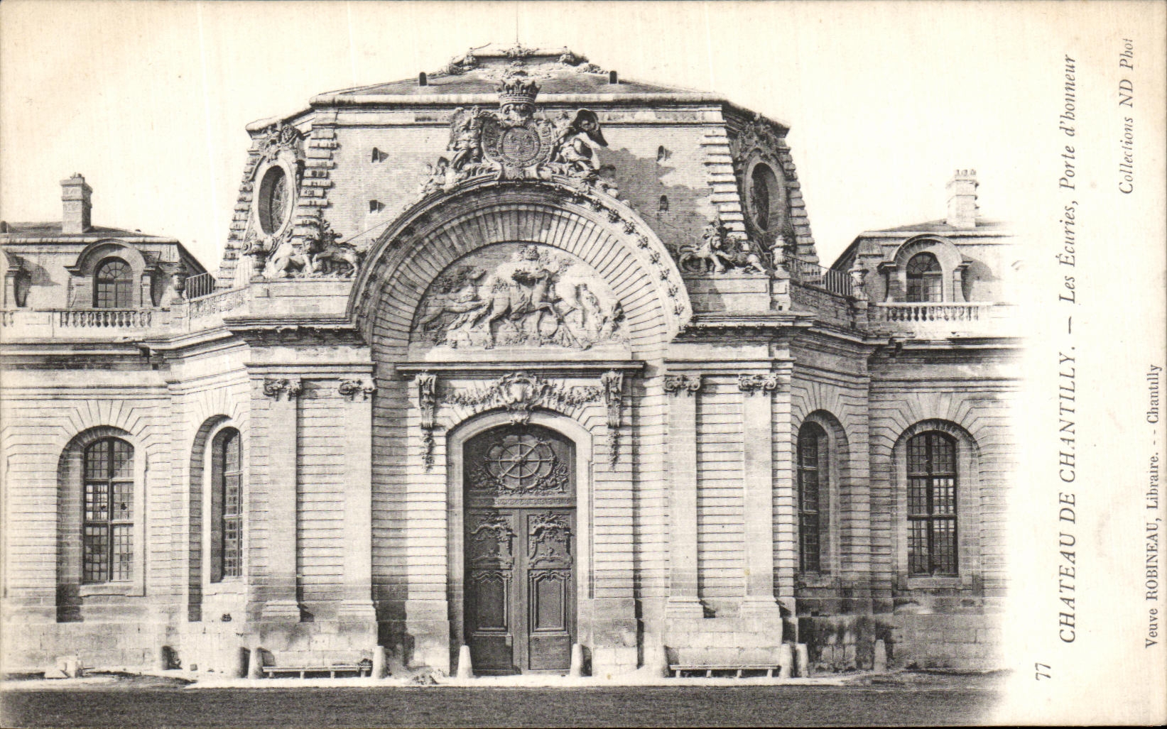 VINTAGE POSTCARD Chantille Castle the Stables Carries D honor