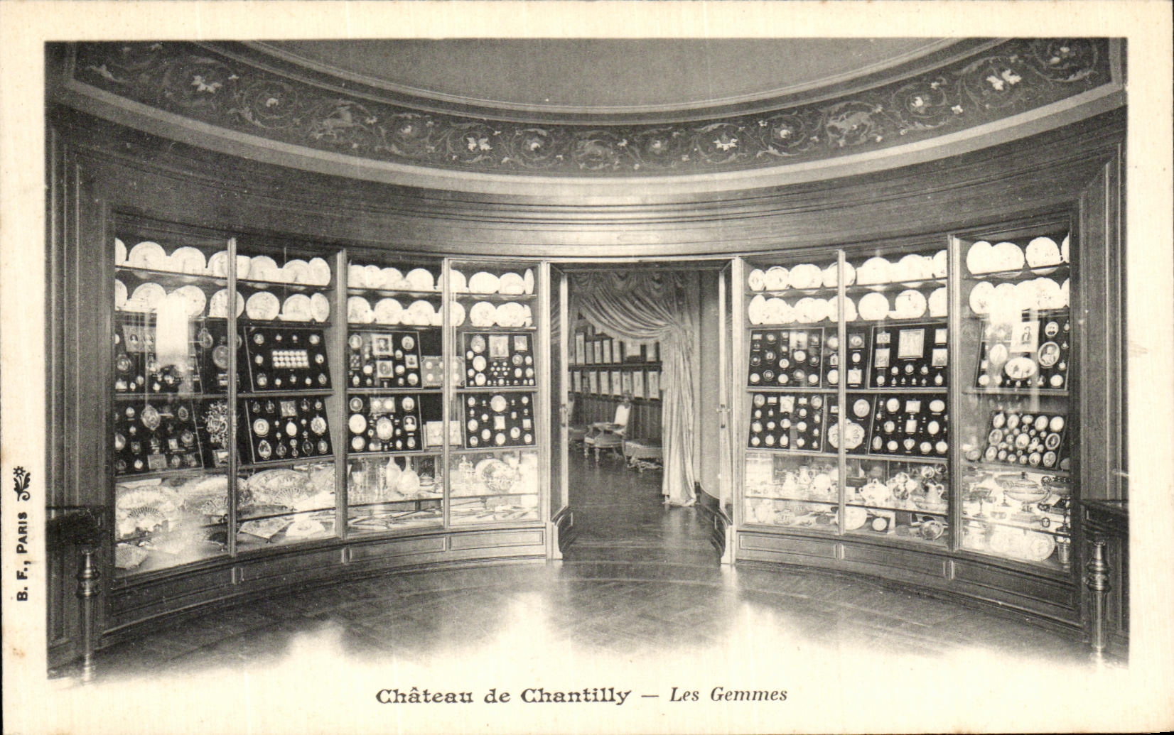 VINTAGE POSTCARD Chantille Castle Gems